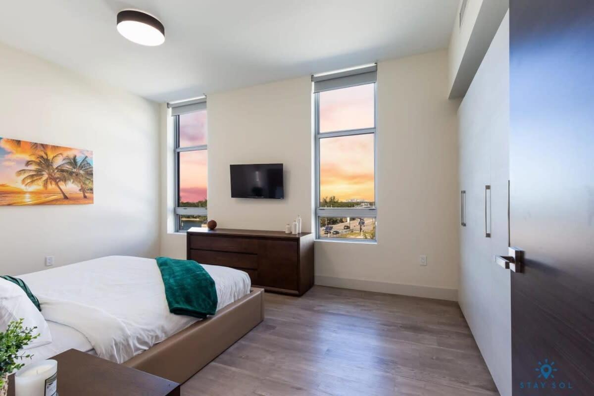 Best Stay - Rooftop Pool - Hollywood Beach Board - Walk Екстериор снимка